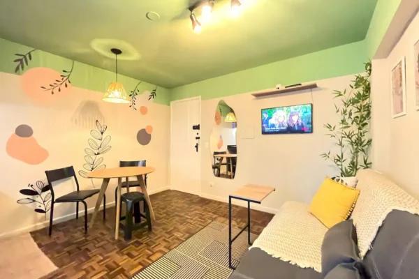 Airbnb Curitiba Centro sala decorada